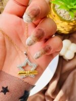 Photo 5764879605377469312 y