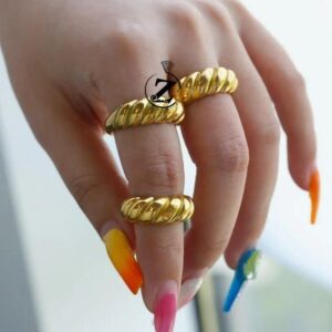 Photo 5825796969073855742 x