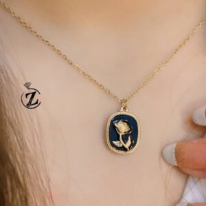 Photo 5830158383808890946 y