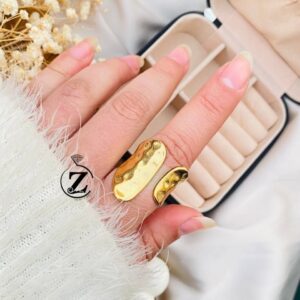 Photo 5864189097617246809 y