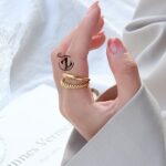 Photo 5873046372448583687 y