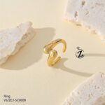 Photo 5877737181110453548 y