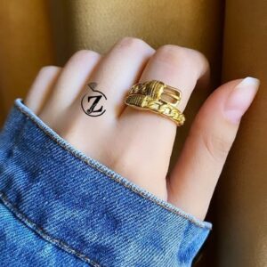 Photo 5877737181110453597 y