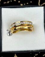 Photo 5886326999738337320 y