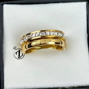 Photo 5886326999738337320 y