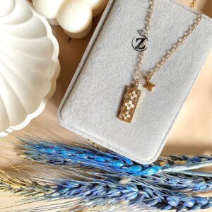 Photo 5897940552652013074 y