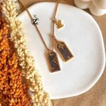 Photo 5933878549767372359 y