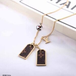 Photo 5933878549767372363 x