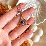 Photo 5933878549767372490 y