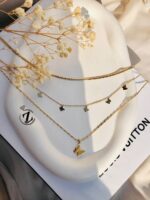 Photo 5942659992656136162 y