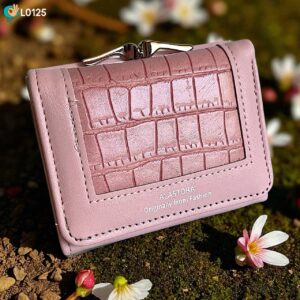 Photo 5944795274302048456 y