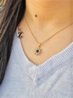 Photo 5944911792469821366 y