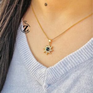 Photo 5944911792469821366 y