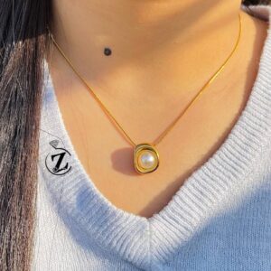 Photo 5944911792469821467 y