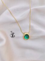 Photo 5944911792469821476 y