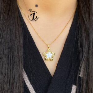 Photo 5945241624483319053 y