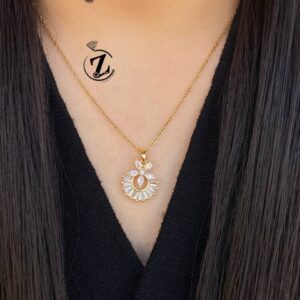 Photo 5945241624483319098 y