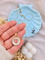 Photo 5945241624483319341 y