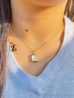 Photo 5945241624483319411 y