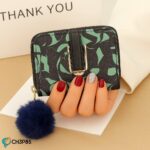 Photo 5954244777878874743 y