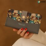 Photo 5954244777878874815 y