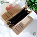 Photo 5954244777878874820 y