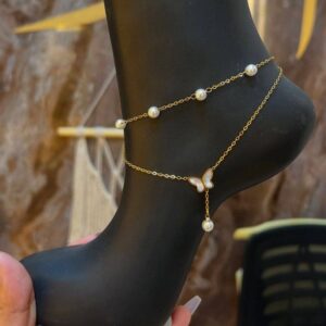 Photo 5967358292286097686 y