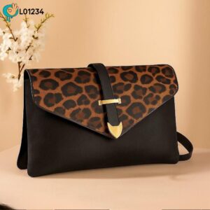 Photo 5976341293695093434 y (1)