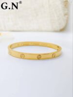 Photo 5976557729982040002 y