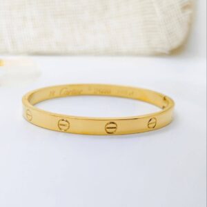 Photo 5976557729982040002 y