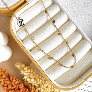 Photo 5976643405989659195 y