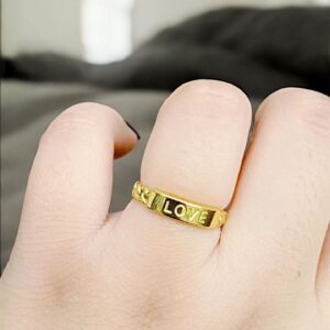 Photo 5978832563705331818 y