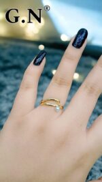 Photo 5978832563705331831 y