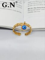 Photo 5978832563705331859 y