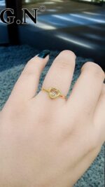 Photo 5978832563705331880 y