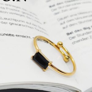 Photo 5978832563705331881 y