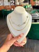 Photo 5981067329678724495 y