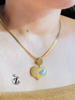 Photo 5985734949812160216 y