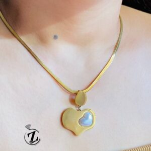 Photo 5985734949812160216 y