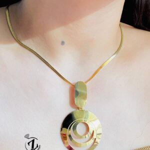 Photo 5985734949812160277 y