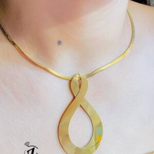 Photo 5985734949812160307 y