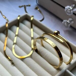 Photo 5985801384366295847 x