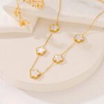 Photo 5985801384366295851 y