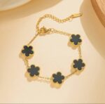 Photo 5985801384366295854 y