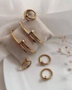 Photo 5985801384366295861 y