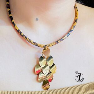 Photo 5987835416453172228 y