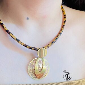 Photo 5987835416453172311 y (1)