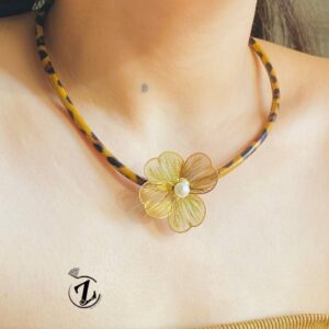 Photo 5987835416453172331 y