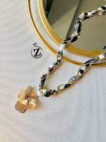 Photo 5987835416453172471 y