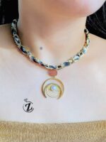 Photo 5987835416453172495 y